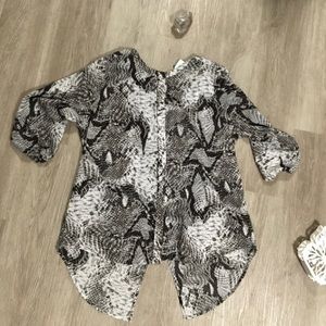 Snake print 1/3 sleeve blouse